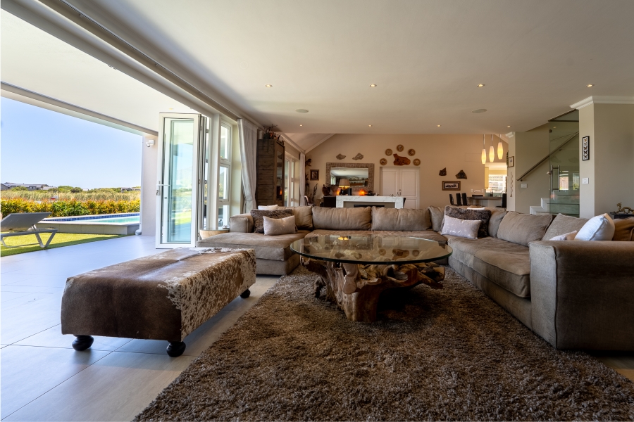 3 Bedroom Property for Sale in Lake Michelle Western Cape